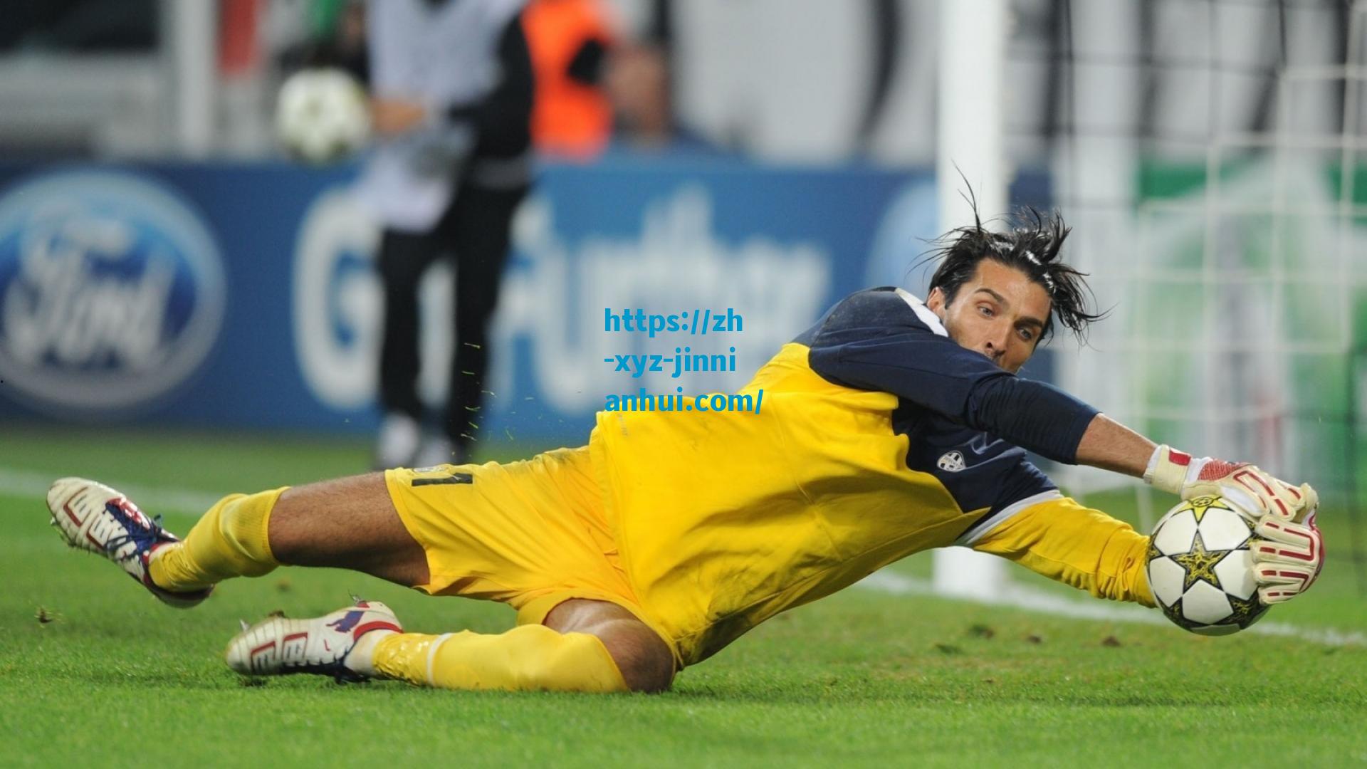 蓝军锁定新飞翼！队报曝切尔西追马利克-福法纳，里昂标价逾5000万欧元